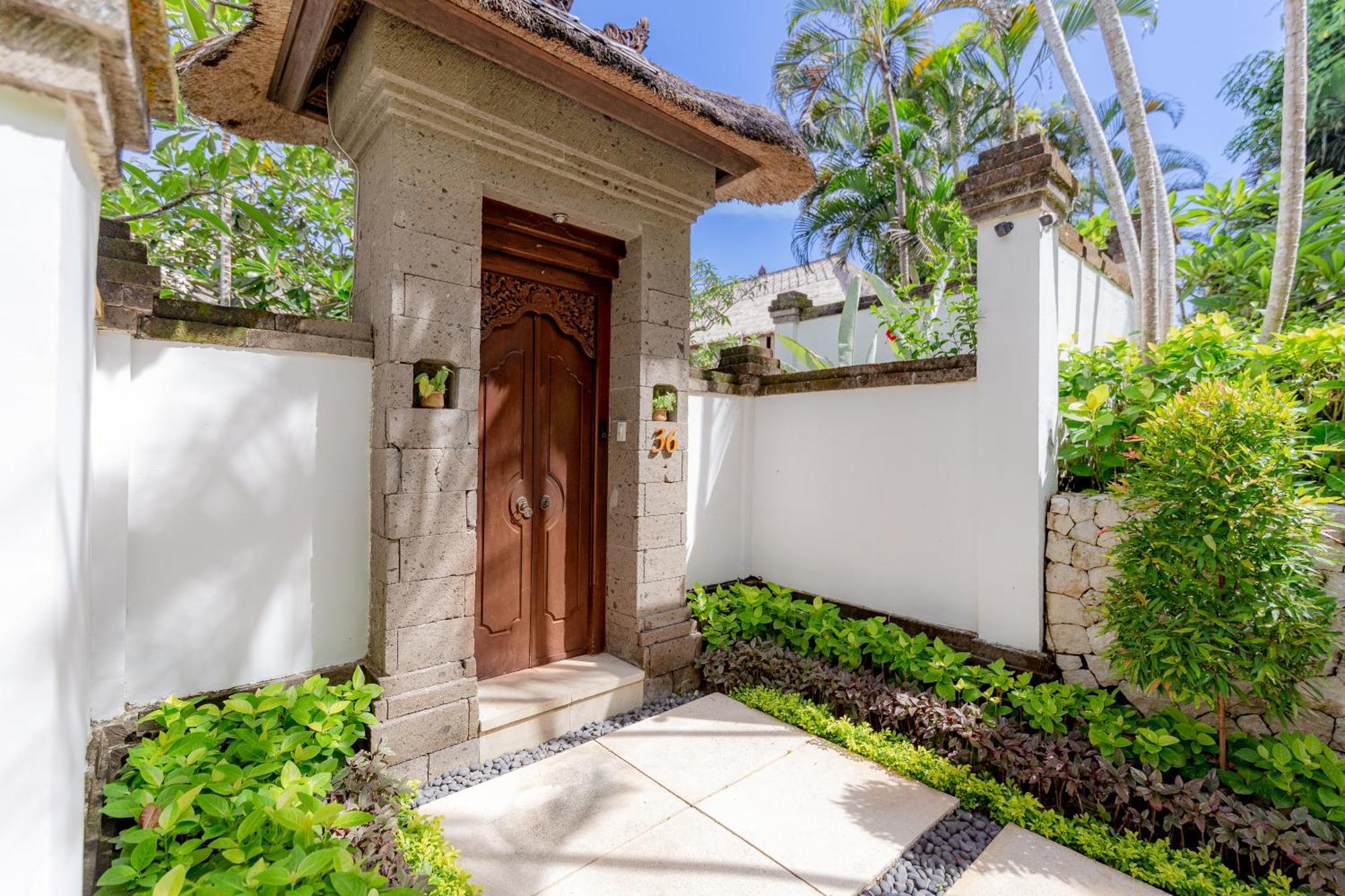 Villa Dorado - Steps From Jimbaran Beach Ngoại thất bức ảnh