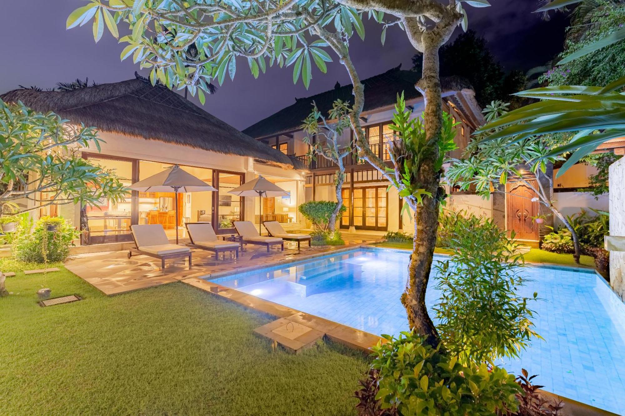 Villa Dorado - Steps From Jimbaran Beach Ngoại thất bức ảnh