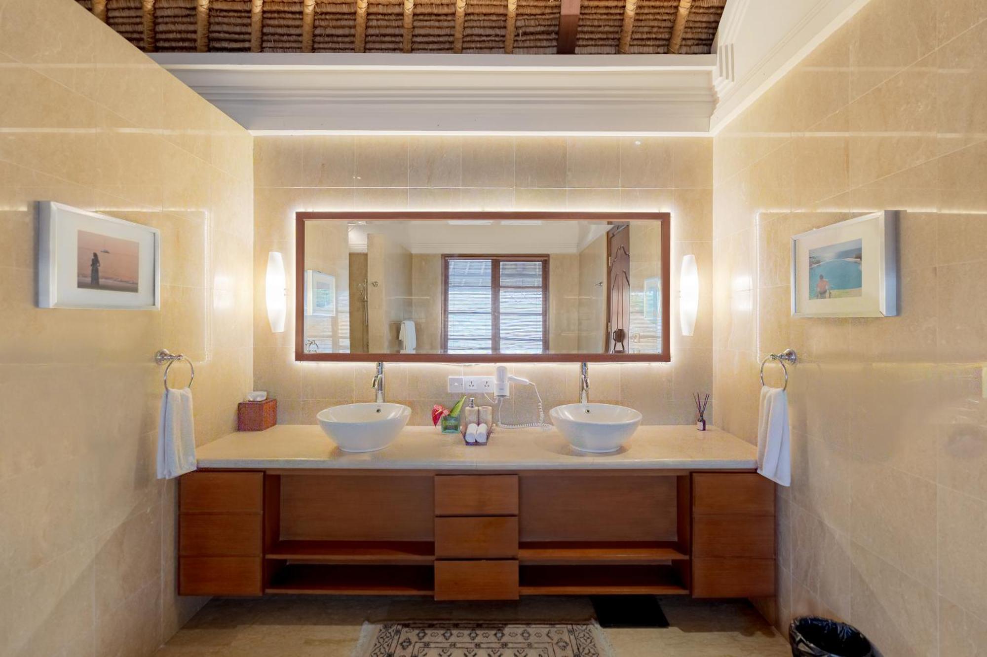 Villa Dorado - Steps From Jimbaran Beach Ngoại thất bức ảnh