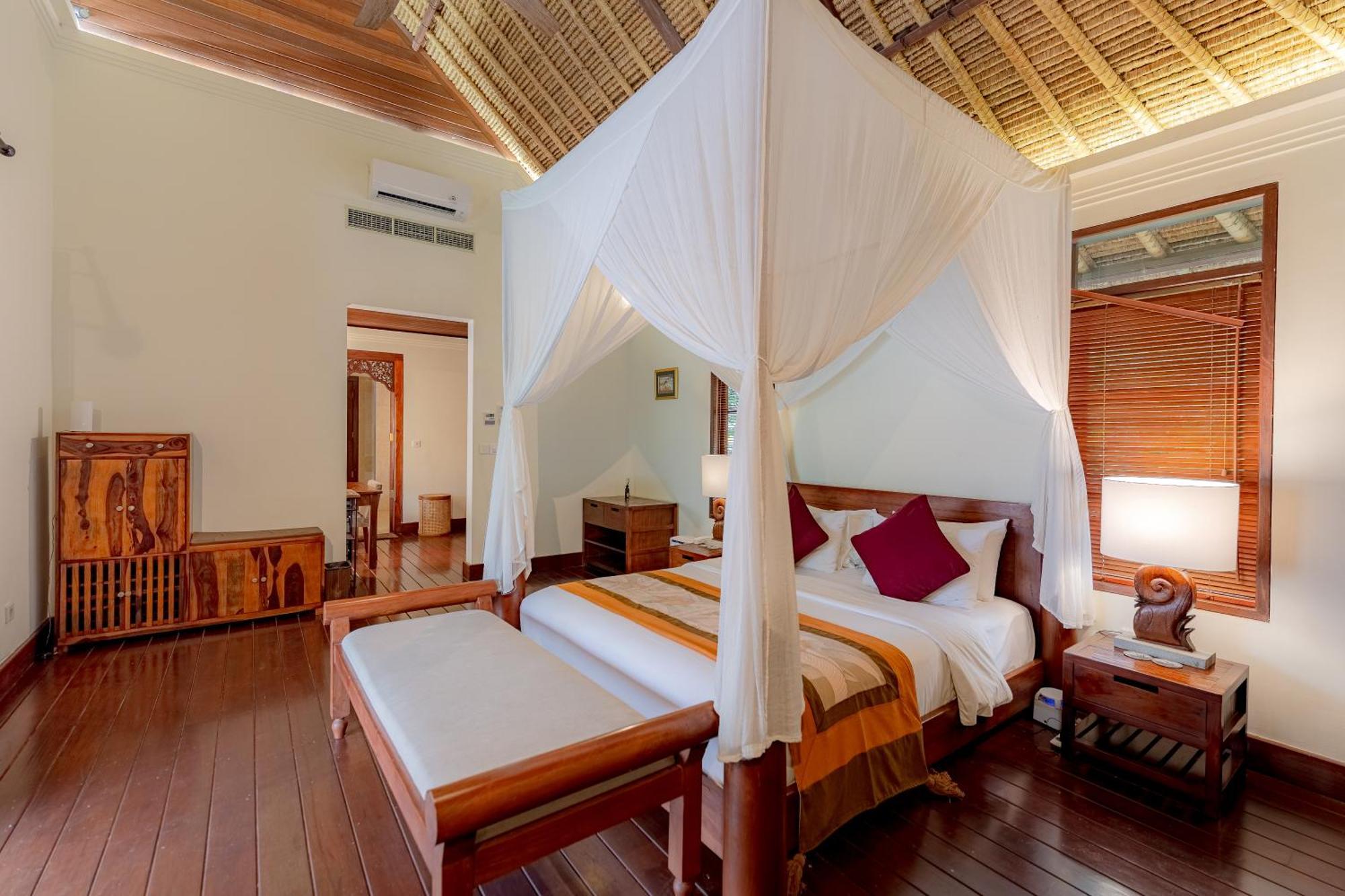 Villa Dorado - Steps From Jimbaran Beach Ngoại thất bức ảnh