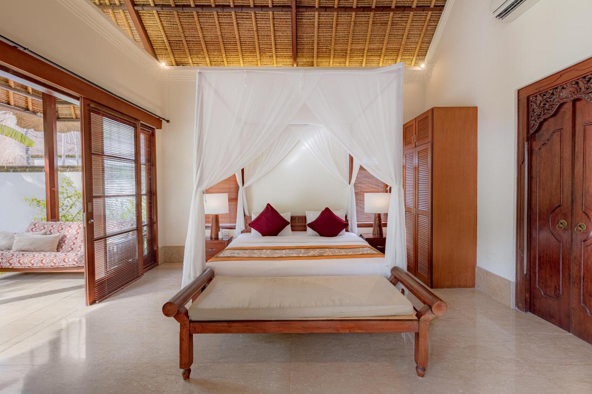 Villa Dorado - Steps From Jimbaran Beach Ngoại thất bức ảnh